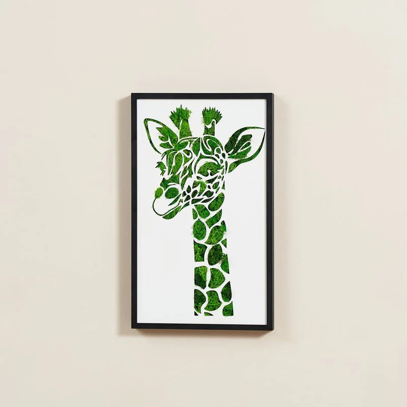 Giraffe Metal Art Moss Wall Decor – Nature's Majesty in Green